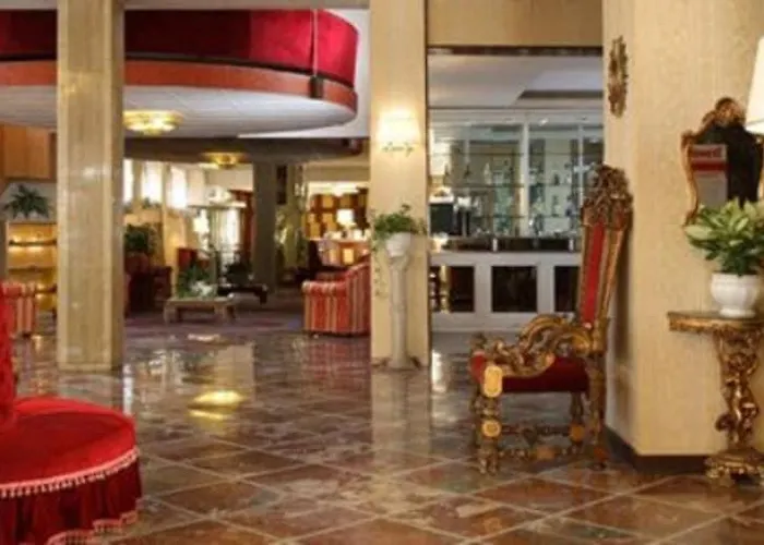 Lh Grand Hermitage