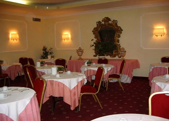 Lh Grand Hermitage