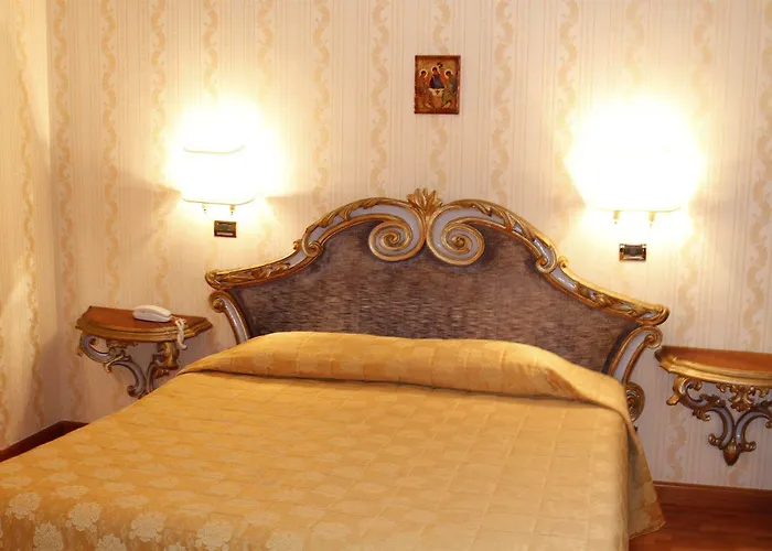 Lh Grand Hermitage Otel 4*